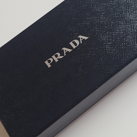 SOLD! Prada Saffiano Envelope Wallet Excellent Condition Black - Picture 7 of 8